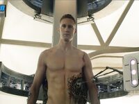 Alexander Skarsgard 2025_2