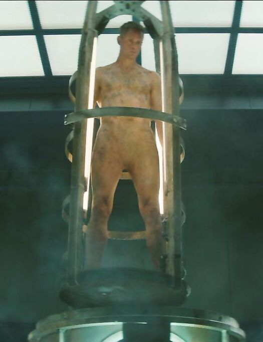 Alexander Skarsgard 2025_1